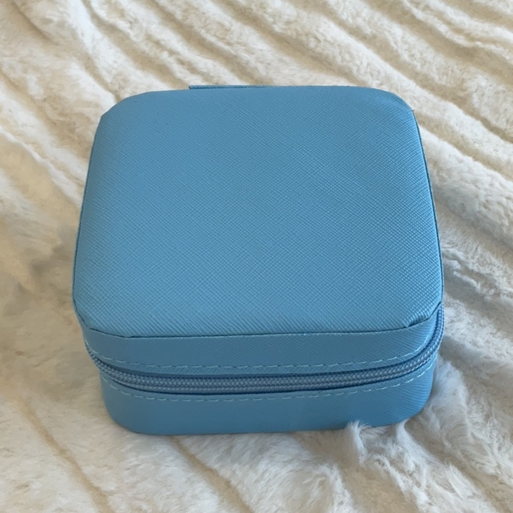 Jewelry box